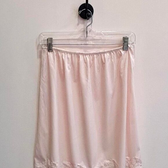 Unbranded Women's Pink Skirt - Picture 3 of 8